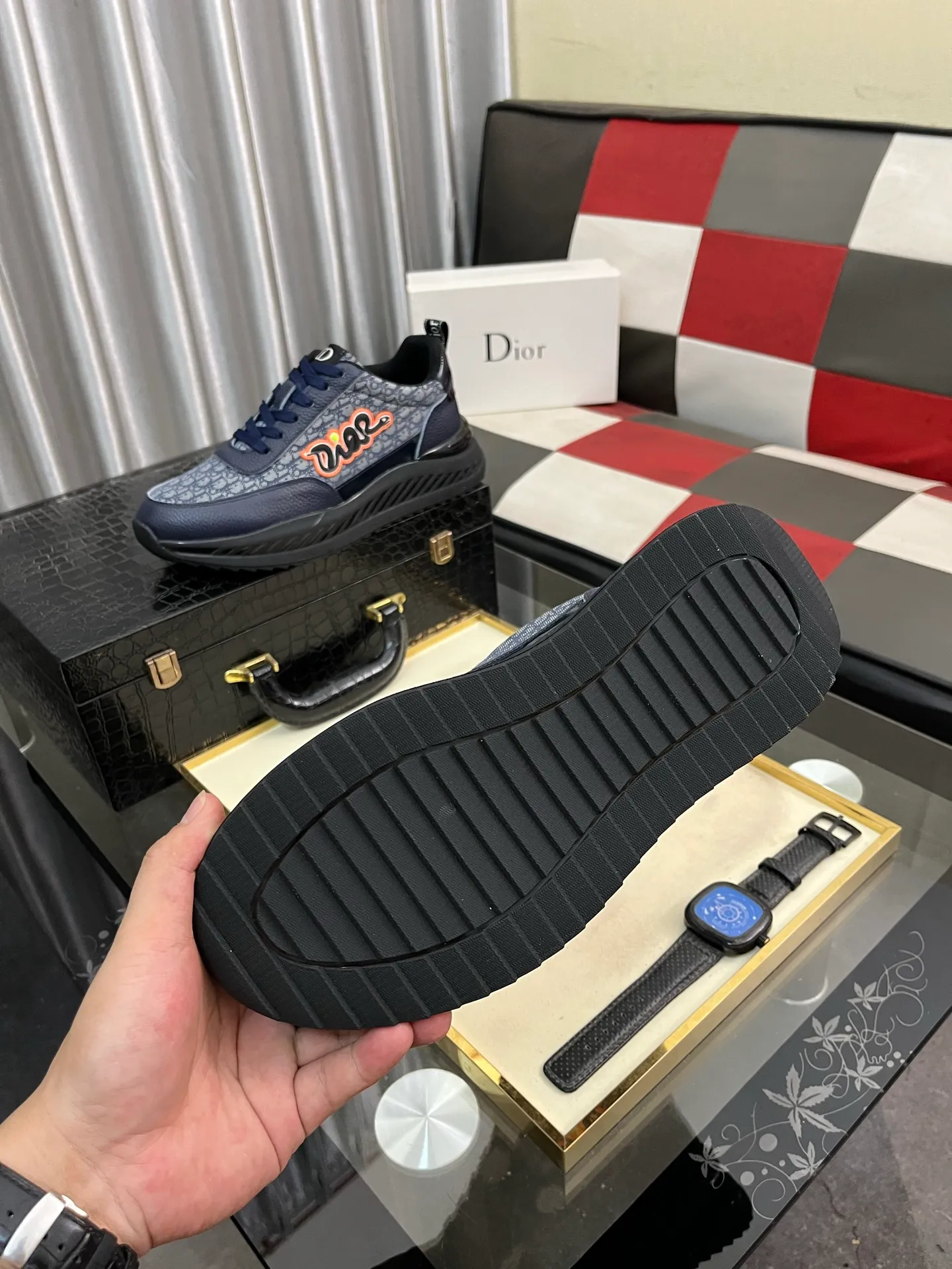 Men's Men's Shoes💰458⌚️⌚️Dior unique modern style sneakers. Counter purchasing 🏃casual leather shoes😍😍 original cowhide leather imported from Italy (refuses to discolor and grind feet) soles: original soles specially provided by the original factory, super cool😍 lace up and walk with wind👍 style design ⚠️ super comfortable and wear-resistant original soles. Just like shooting the real thing 🎬The real thing is better Code number: 38-445⃣️Colors available